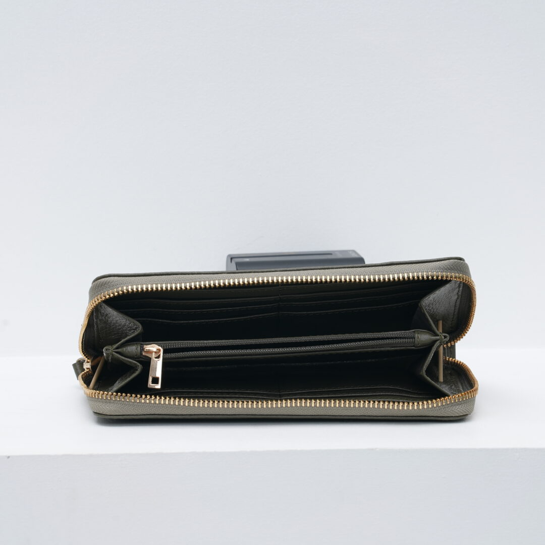 Zip Around Purse